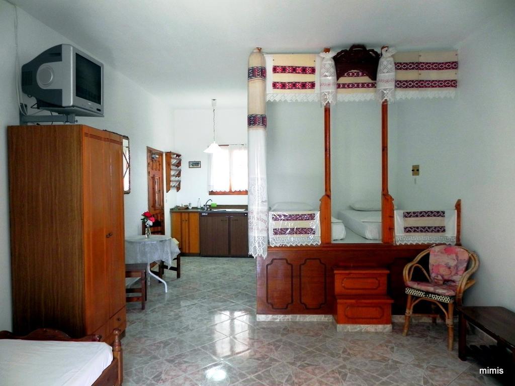 Mihalis Studios Lakki  Δωμάτιο φωτογραφία